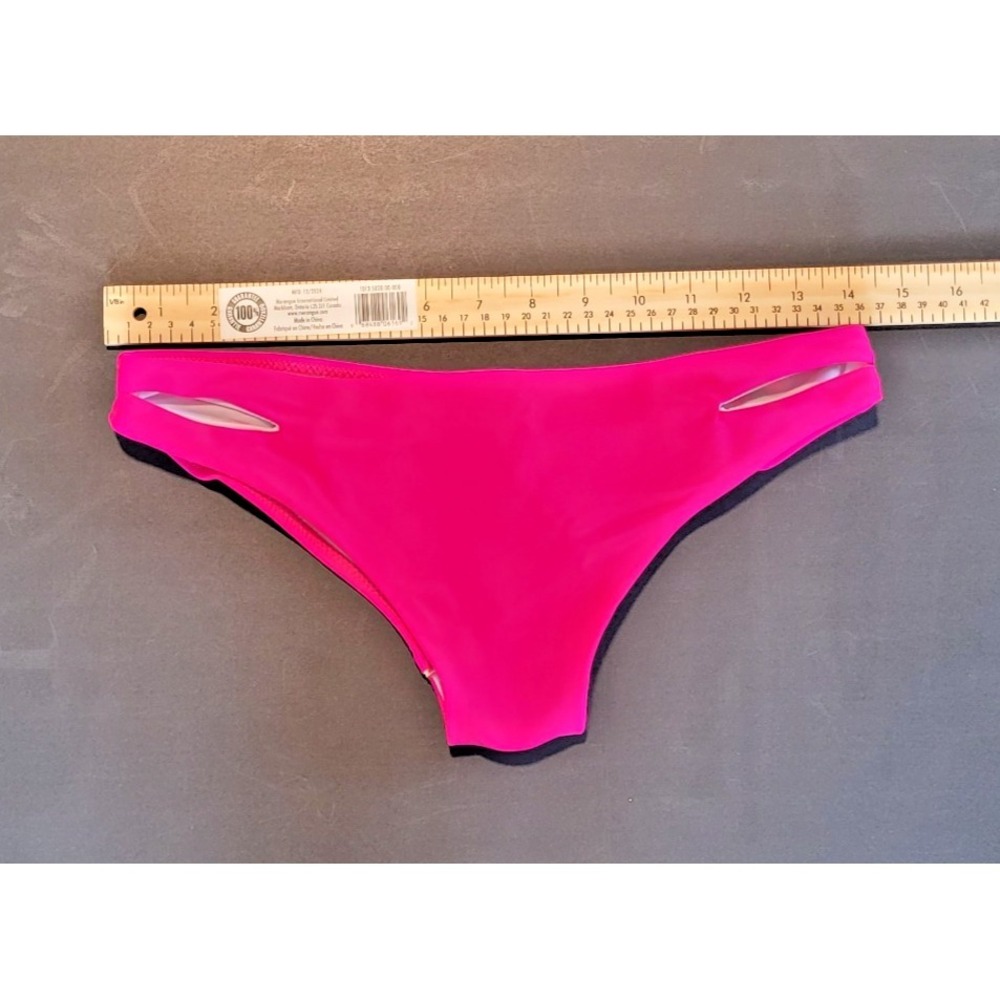 Woman Medium Hot Pink Bikini, Top/Low Rise Brazilian  Bottom‎ 2 Piece - Picture 8 of 10